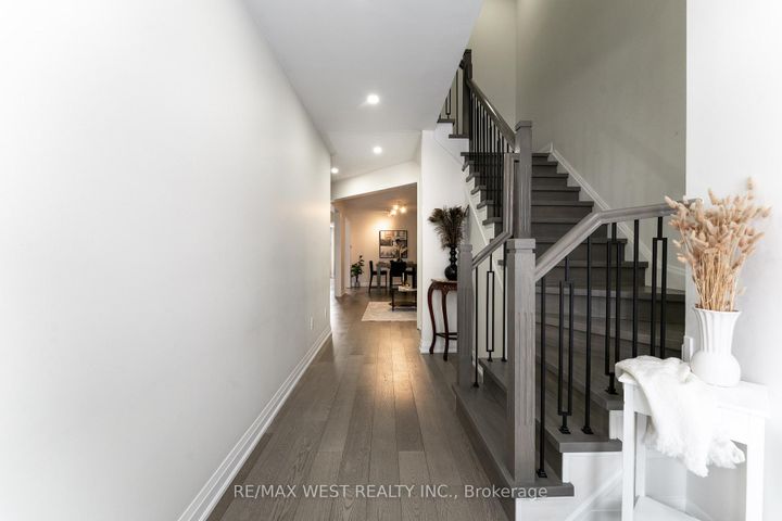 Photo 5 at 76 Yellow Avens Boulevard, Wellington, Brampton