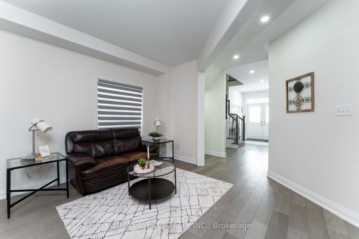 Photo 8 at 76 Yellow Avens Boulevard, Wellington, Brampton