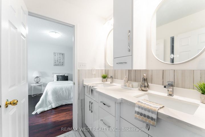 Photo 34 at 76 Yellow Avens Boulevard, Wellington, Brampton