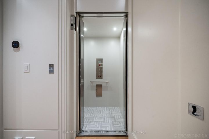 Photo 15 at 50 Daneswood Road, York Mills, Toronto