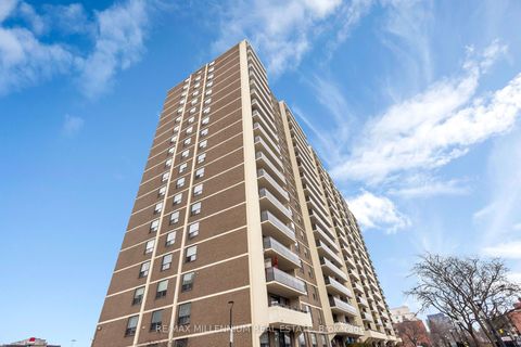 Photo 2 at 1108 - 511 The West Mall Drive W, Etobicoke West Mall, Toronto