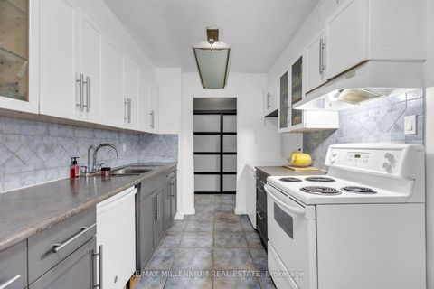 Photo 17 at 1108 - 511 The West Mall Drive W, Etobicoke West Mall, Toronto