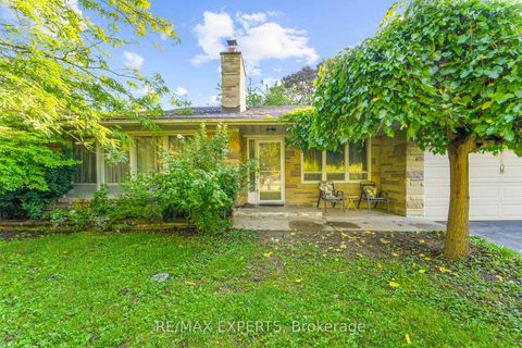 Photo 5 at 19 Duncombe Boulevard, Scarborough Village, Toronto