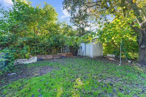 Photo 9 at 19 Duncombe Boulevard, Scarborough Village, Toronto