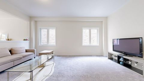 Photo 4 at 119 Hawkins Street, Sutton & Jackson's Point, Georgina