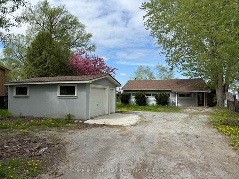 Photo 10 at 586 Lake Drive S, Keswick South, Georgina