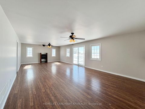 Photo 11 at 586 Lake Drive S, Keswick South, Georgina