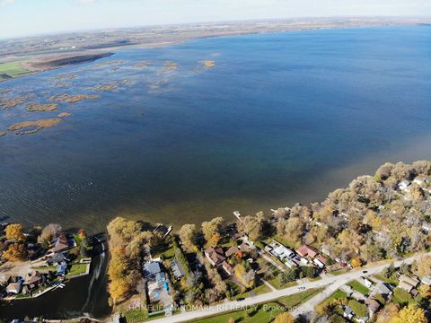 Photo 24 at 586 Lake Drive S, Keswick South, Georgina