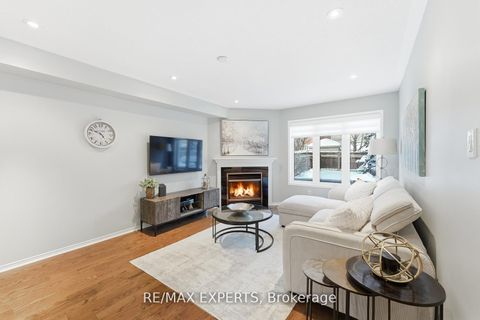 Photo 8 at 75 Delattaye Avenue, Bayview Northeast, Aurora