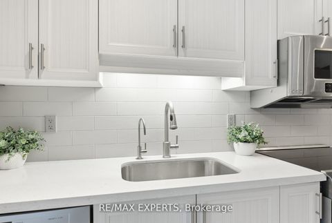 Photo 14 at 75 Delattaye Avenue, Bayview Northeast, Aurora