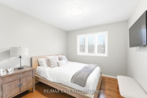 Photo 29 at 75 Delattaye Avenue, Bayview Northeast, Aurora