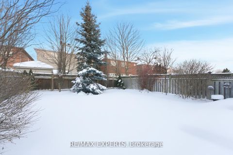 Photo 33 at 75 Delattaye Avenue, Bayview Northeast, Aurora