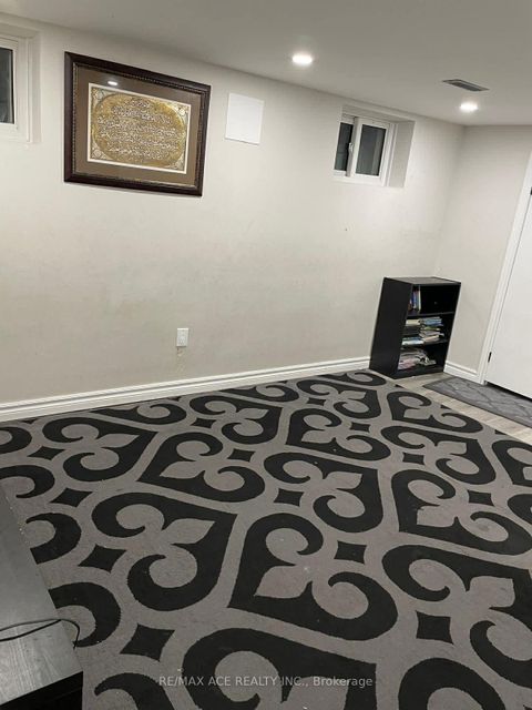 Photo 5 at 169 Flora Drive, Dorset Park, Toronto