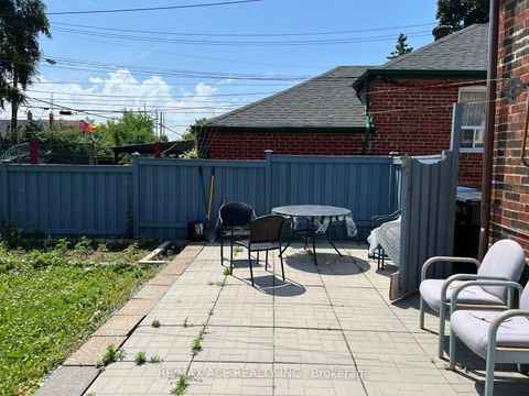 Photo 10 at 169 Flora Drive, Dorset Park, Toronto