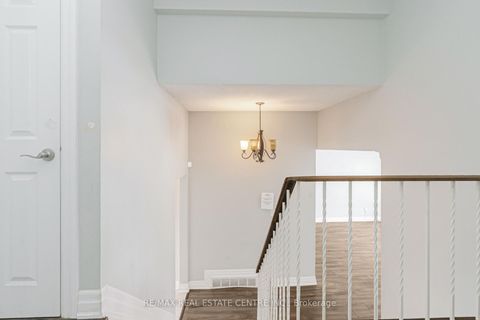 Photo 15 at 1 Stanwood Crescent, Humbermede, Toronto