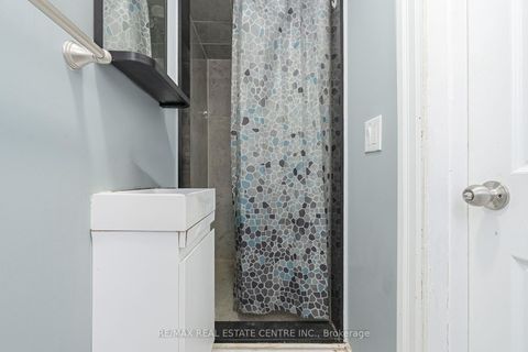 Photo 38 at 1 Stanwood Crescent, Humbermede, Toronto