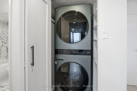 Photo 11 at 601 - 3000 Bathurst Street, Lawrence, Toronto