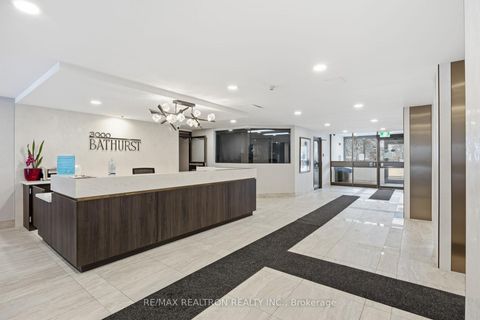 Photo 12 at 601 - 3000 Bathurst Street, Lawrence, Toronto