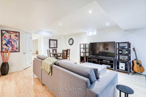 Photo 20 at 36 Brackenwood Avenue, Westbrook, Richmond Hill