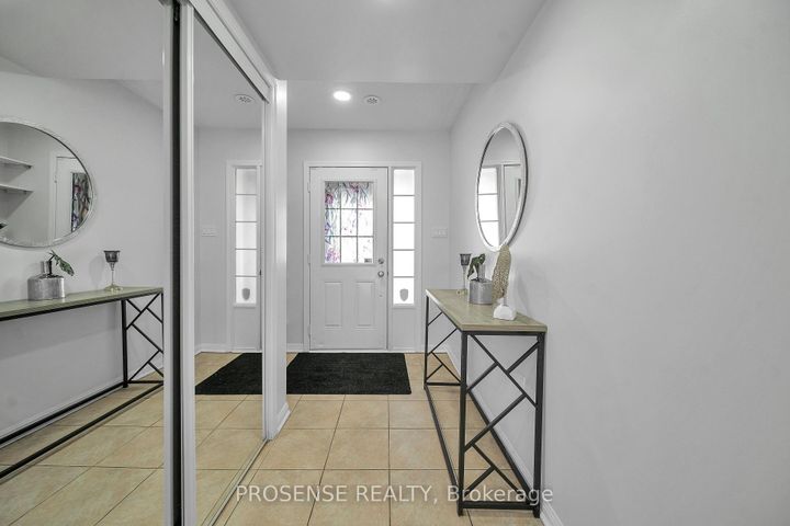 Photo 4 at 28 Mercedes Road, Northwest Brampton, Brampton