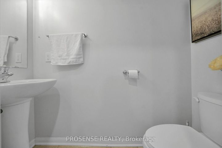 Photo 17 at 28 Mercedes Road, Northwest Brampton, Brampton