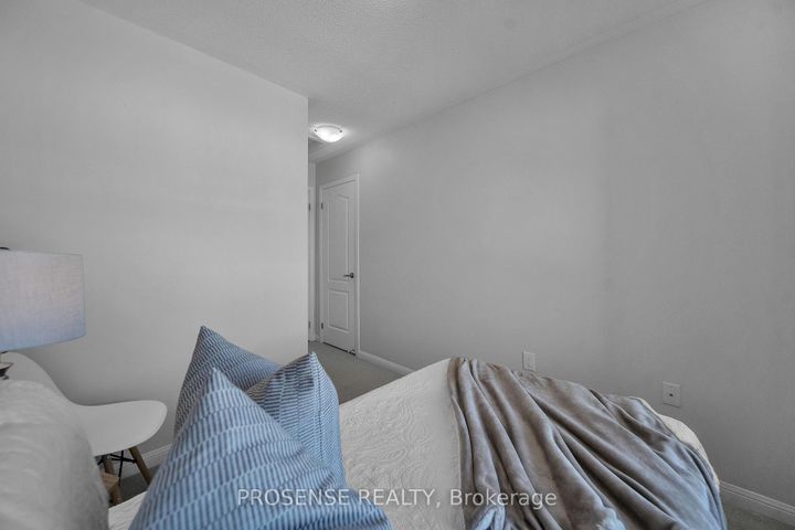 Photo 30 at 28 Mercedes Road, Northwest Brampton, Brampton