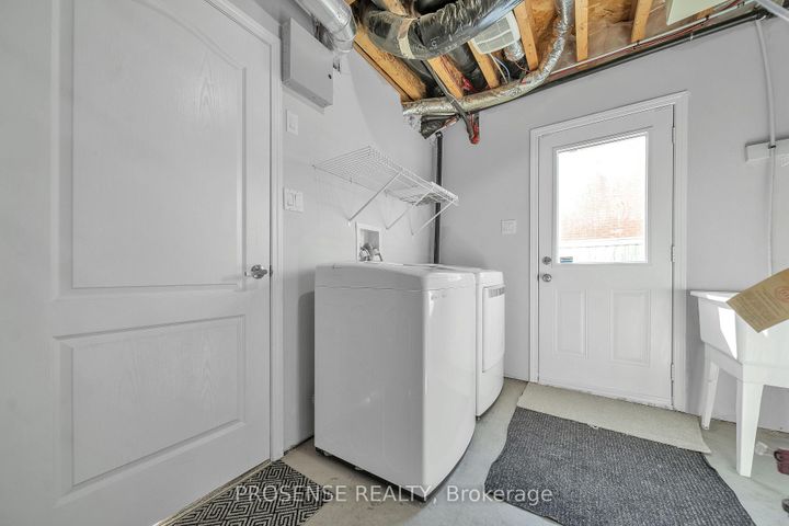 Photo 31 at 28 Mercedes Road, Northwest Brampton, Brampton