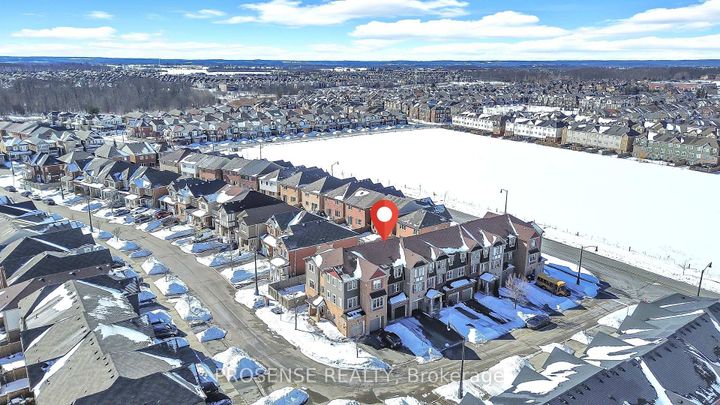 Photo 36 at 28 Mercedes Road, Northwest Brampton, Brampton