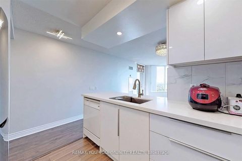 Photo 9 at 2603 - 10 Northtown Way, Willowdale East, Toronto