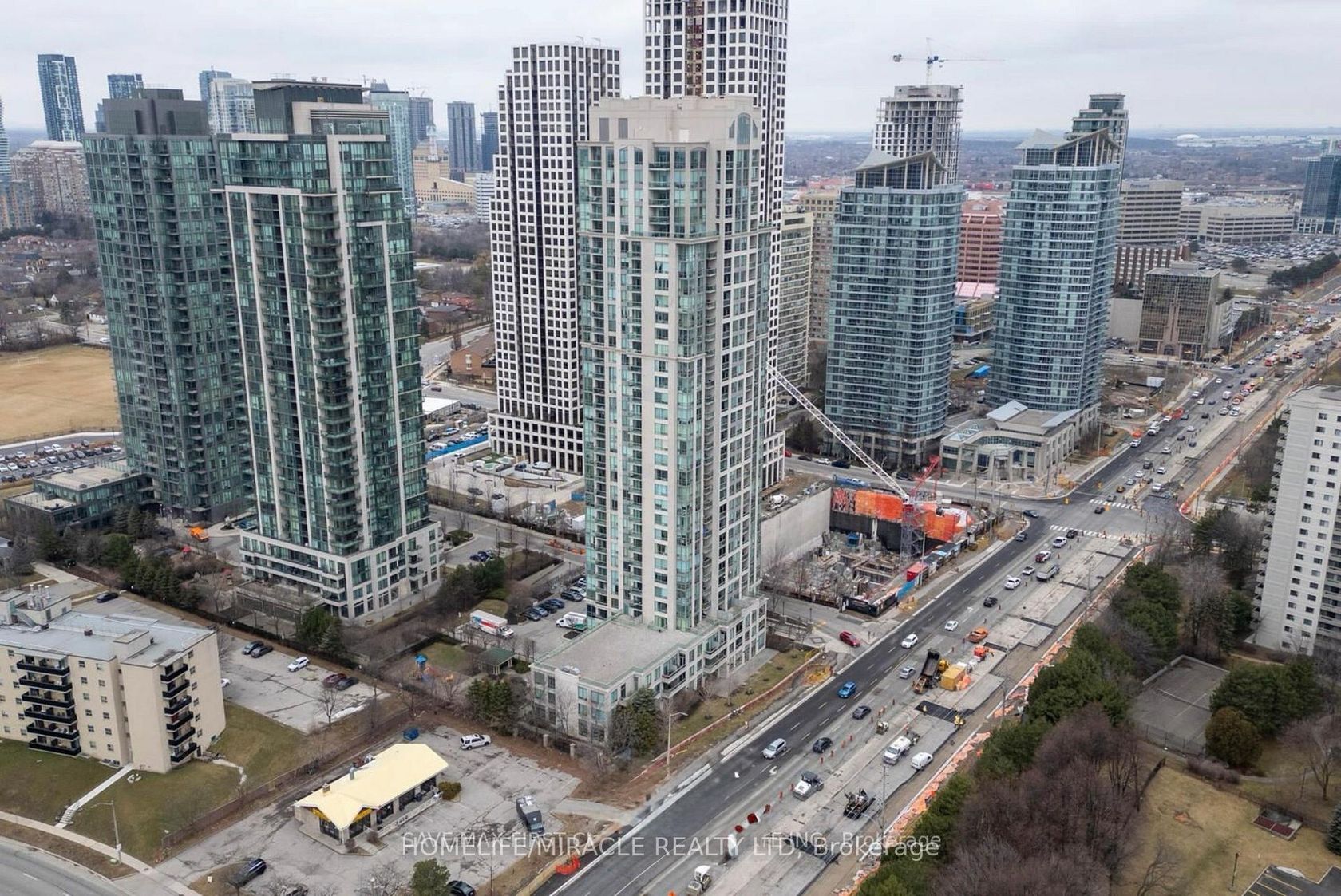 1702 - 3504 Hurontario Street, Fairview, Mississauga 