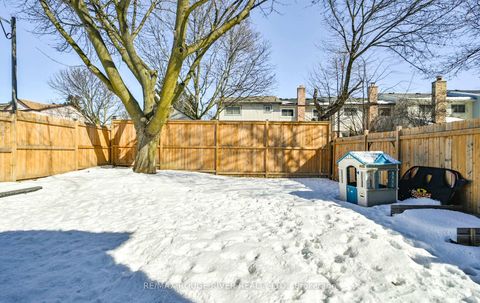 Photo 25 at 1201 Charlotte Circle, Liverpool, Pickering