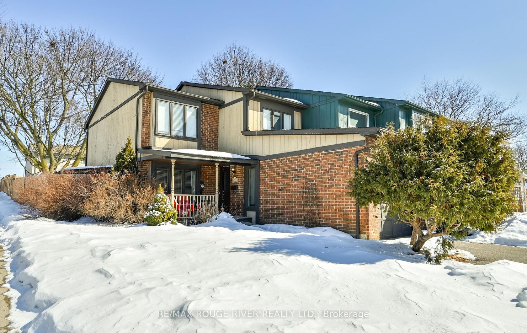 1201 Charlotte Circle, Liverpool, Pickering 
