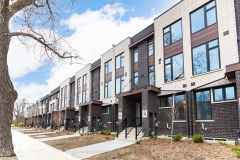 Photo 3 at 85 - 1760A Lawrence Avenue W, Rustic, Toronto