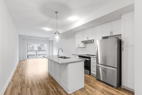 Photo 4 at 85 - 1760A Lawrence Avenue W, Rustic, Toronto