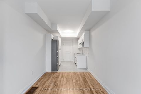 Photo 29 at 85 - 1760A Lawrence Avenue W, Rustic, Toronto