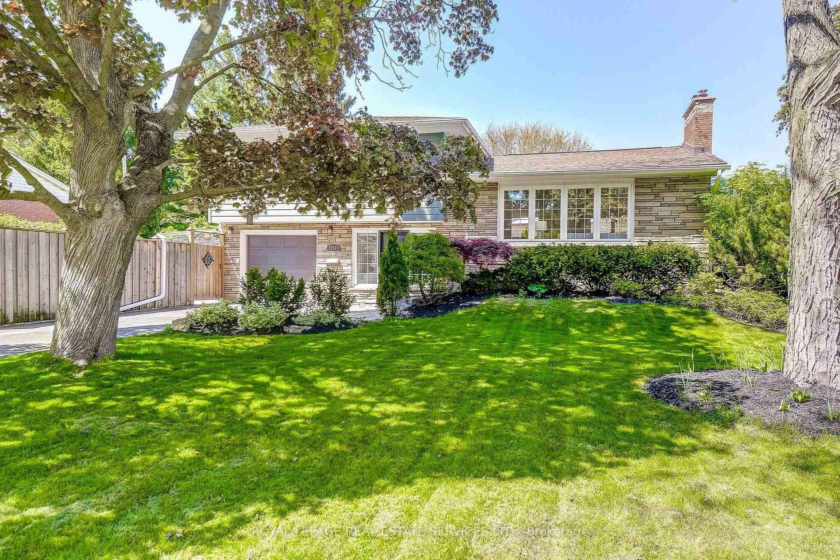 351 Strathcona Drive, Shoreacres, Burlington 