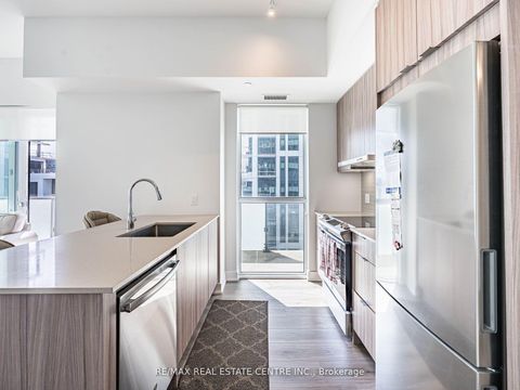 Photo 4 at 910 - 4130 Parkside Village Drive W, City Centre, Mississauga