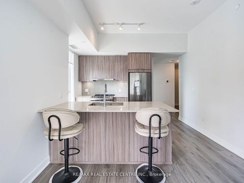 Photo 7 at 910 - 4130 Parkside Village Drive W, City Centre, Mississauga