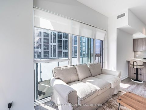 Photo 15 at 910 - 4130 Parkside Village Drive W, City Centre, Mississauga