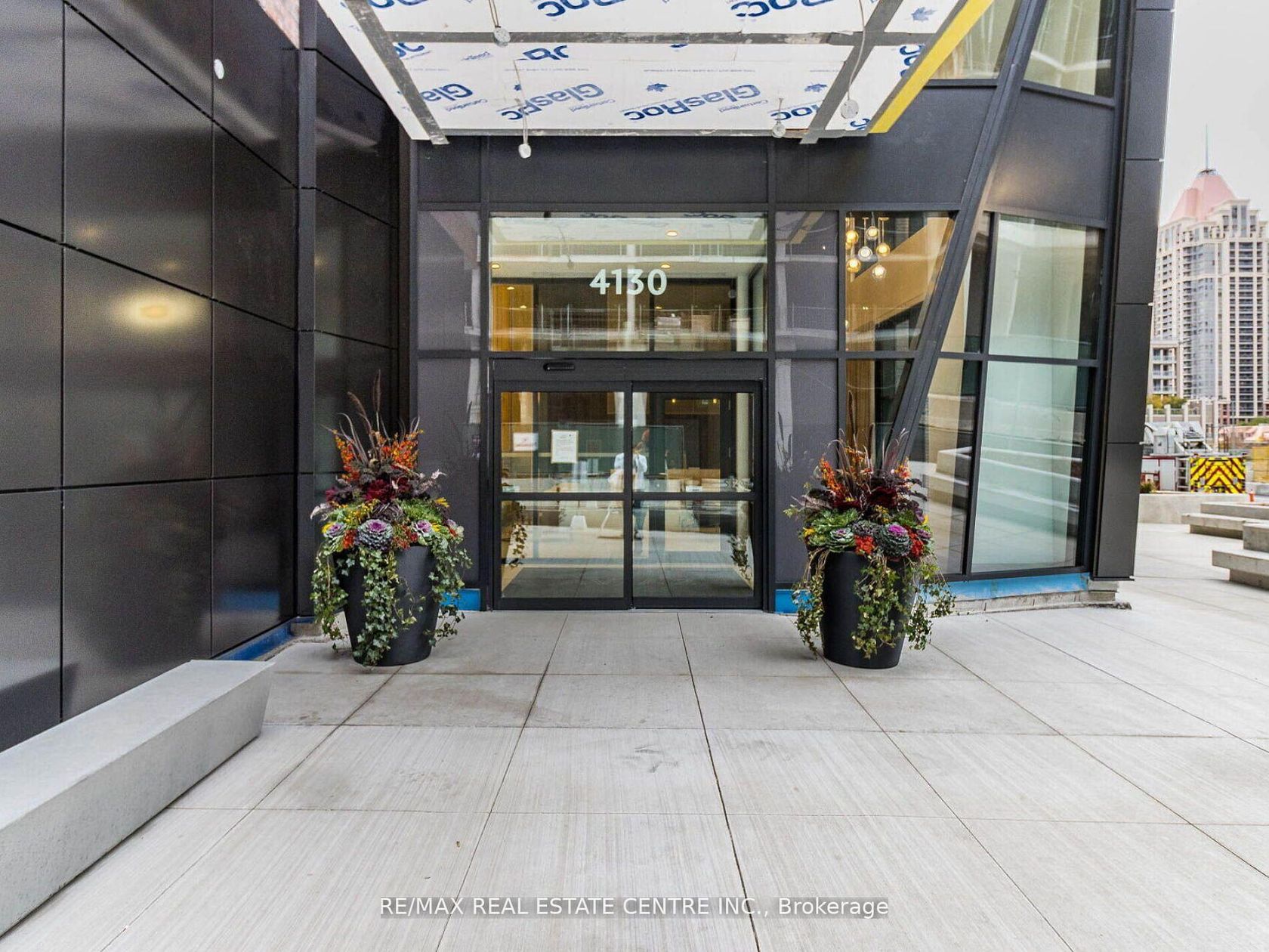 910 - 4130 Parkside Village Drive W, City Centre, Mississauga by Loree Meneguzzi Real Estate 910 - 4130 Parkside Village Drive W, City Centre, Mississauga