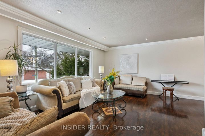 Photo 3 at 2078 Stanfield Road, Lakeview, Mississauga