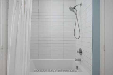 Photo 20 at 918 - 460 Adelaide Street E, Moss Park, Toronto