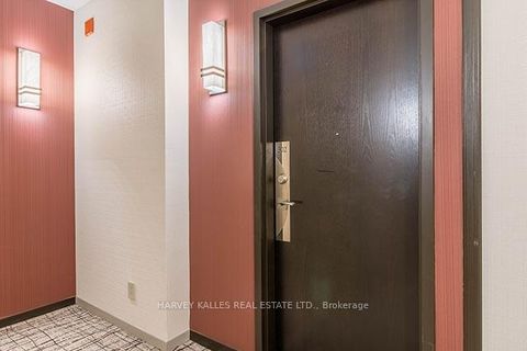 Photo 1 at 302 - 1901 Yonge Street, Mount Pleasant West, Toronto