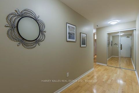 Photo 3 at 302 - 1901 Yonge Street, Mount Pleasant West, Toronto