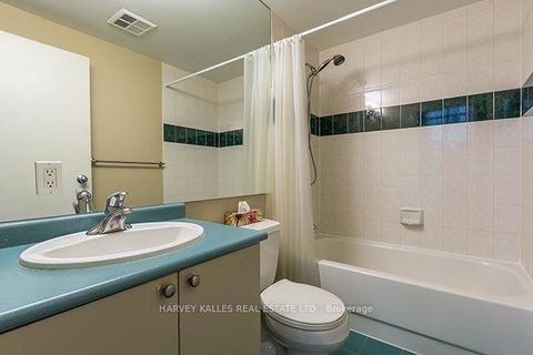 Photo 12 at 302 - 1901 Yonge Street, Mount Pleasant West, Toronto