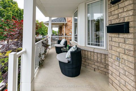 Photo 2 at 106 Laurendale Avenue, Keswick South, Georgina