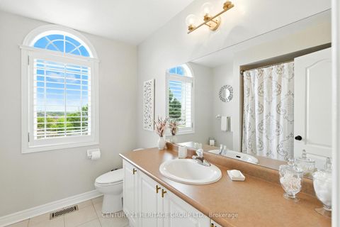 Photo 17 at 106 Laurendale Avenue, Keswick South, Georgina