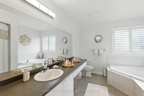 Photo 19 at 106 Laurendale Avenue, Keswick South, Georgina