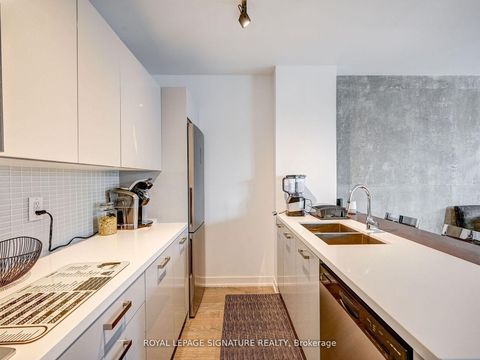 Photo 13 at PH18 - 39 Brant Street, Waterfront Communities C1, Toronto