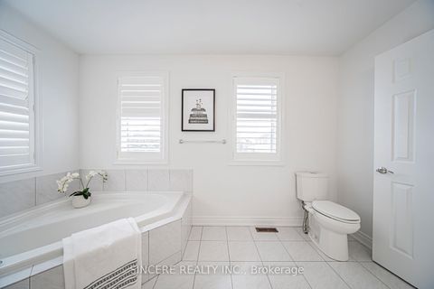 Photo 34 at 30 Eyer Drive, Cachet, Markham